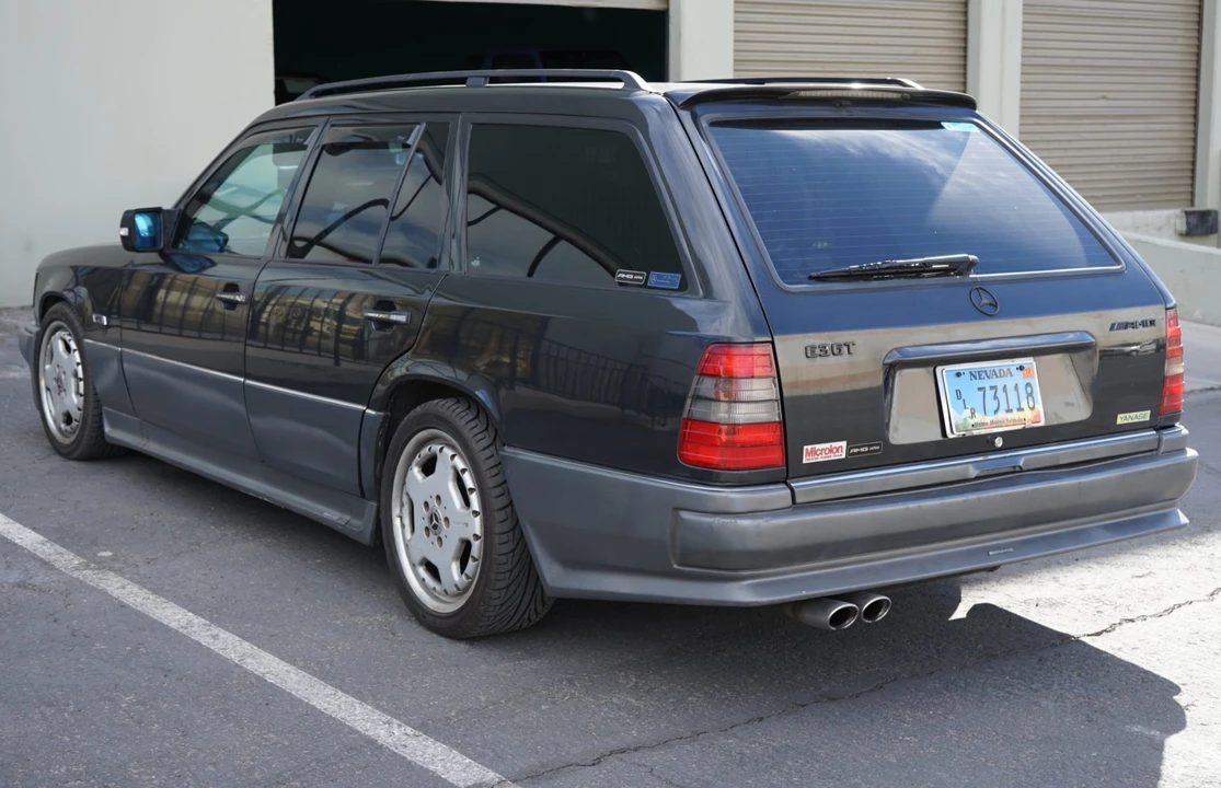 1995 Mercedes-Benz W124 E-Class - Image 11 of 31