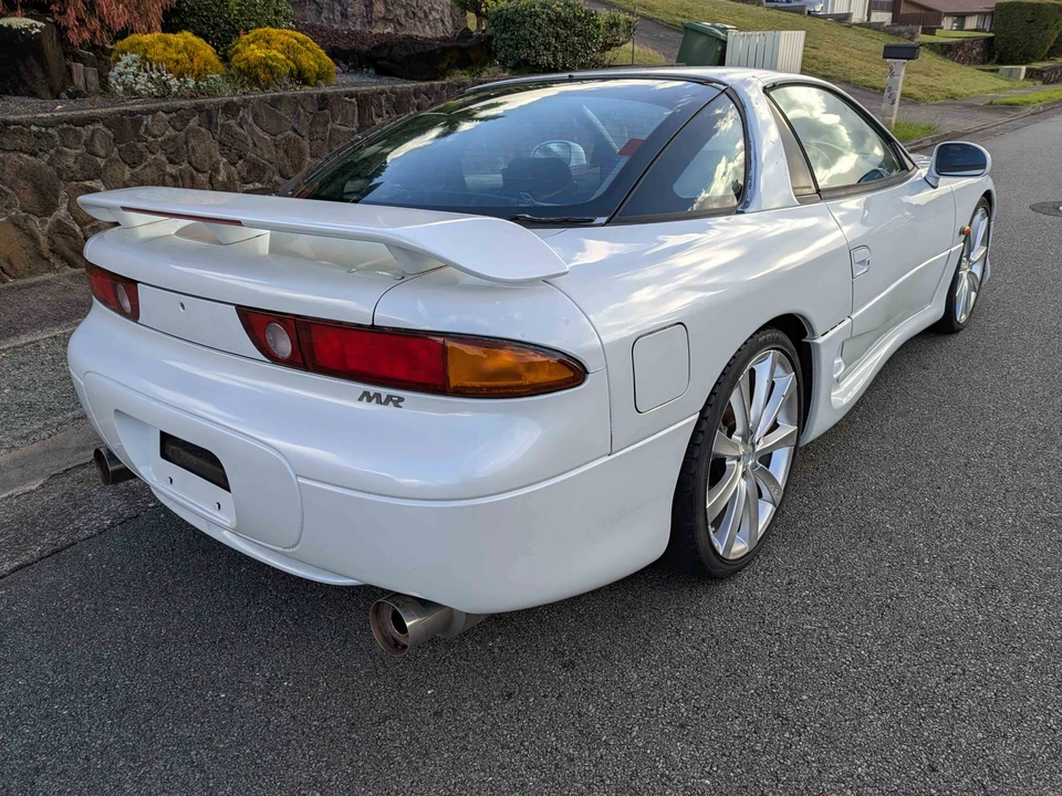 1995 Mitsubishi 3000GT Series 2 - Image 15 of 31