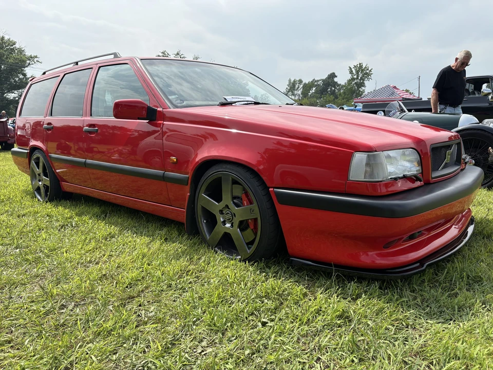 1996 Volvo 850 - Image 2 of 31
