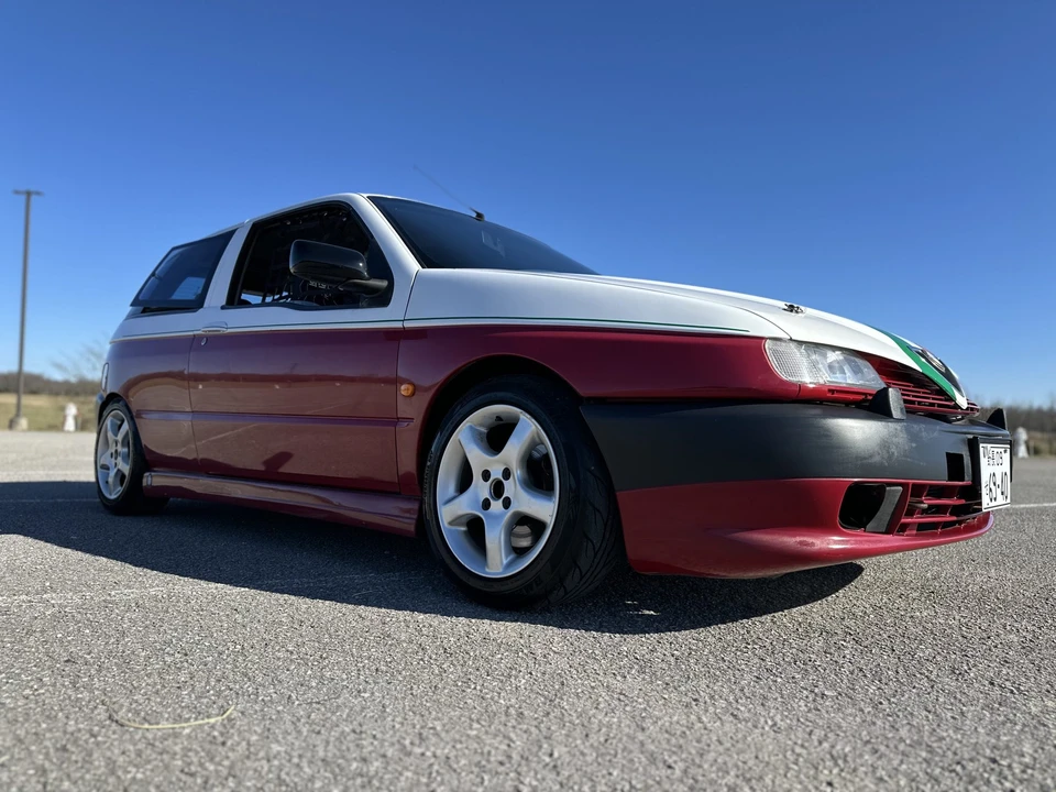 1997 Alfa Romeo 145 Quadrifoglio - Image 27 of 31