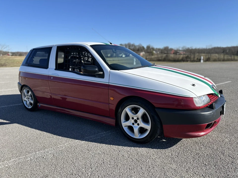 1997 Alfa Romeo 145 Quadrifoglio - Image 28 of 31