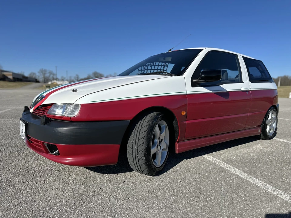 1997 Alfa Romeo 145 Quadrifoglio - Image 3 of 31