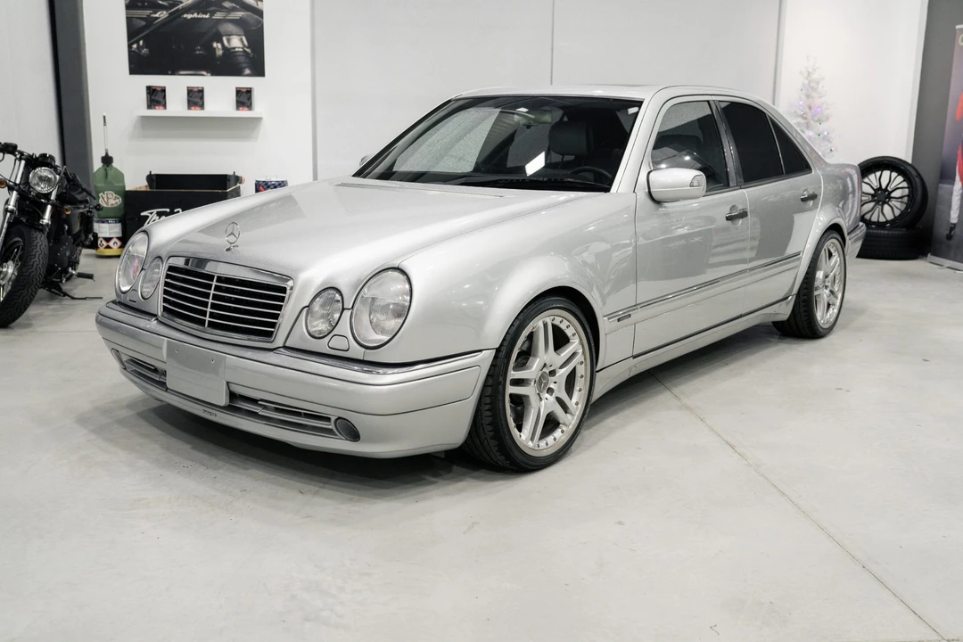 1997 Mercedes-Benz W210 E 36 & E 50 & E 55 & E 60 AMG - Image 2 of 31