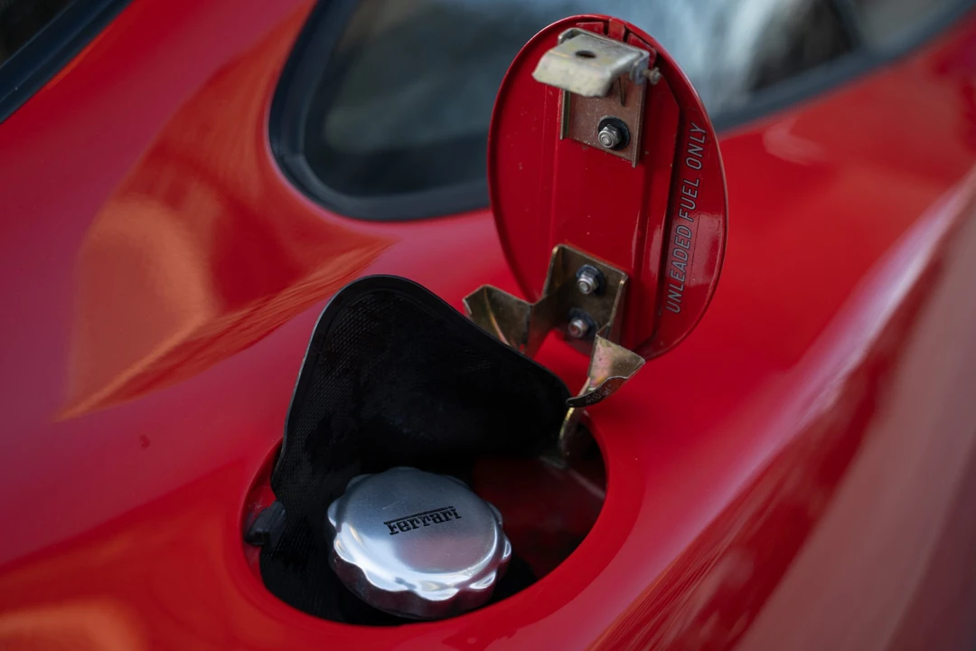 1998 Ferrari 550 Maranello - Image 24 of 31