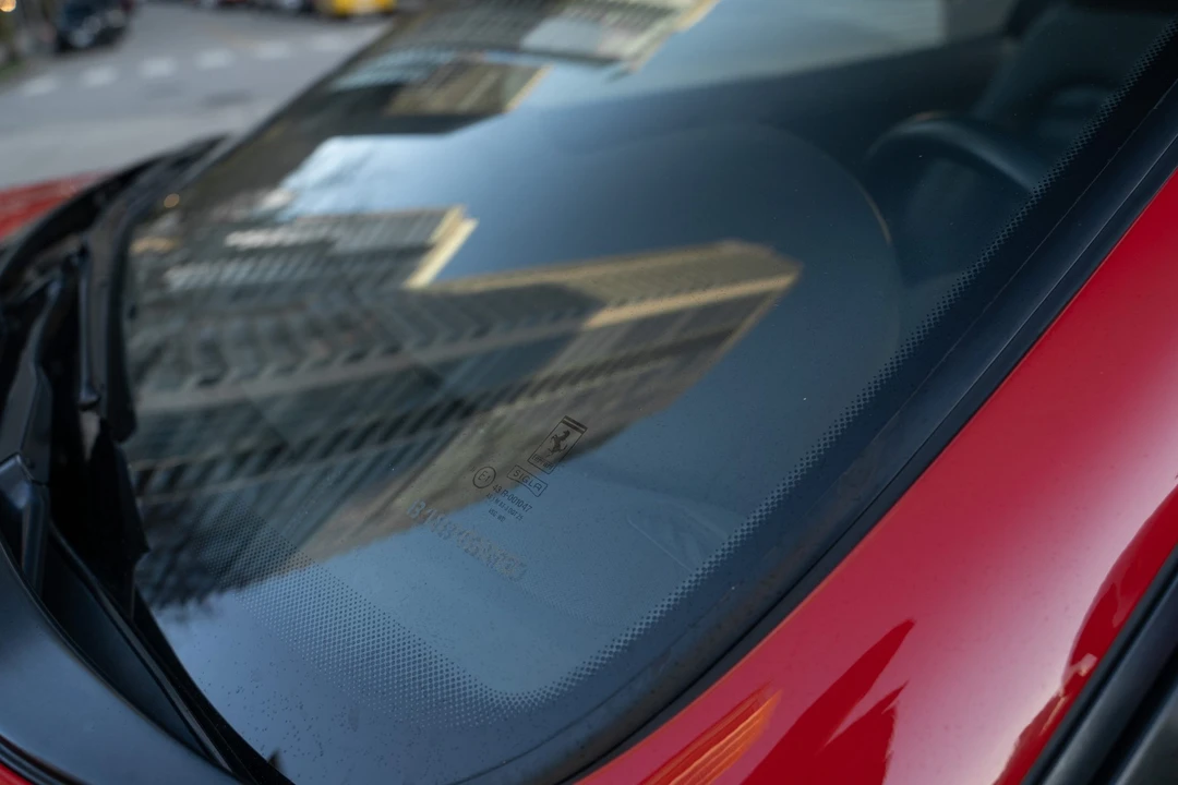 1998 Ferrari 550 Maranello - Image 17 of 31
