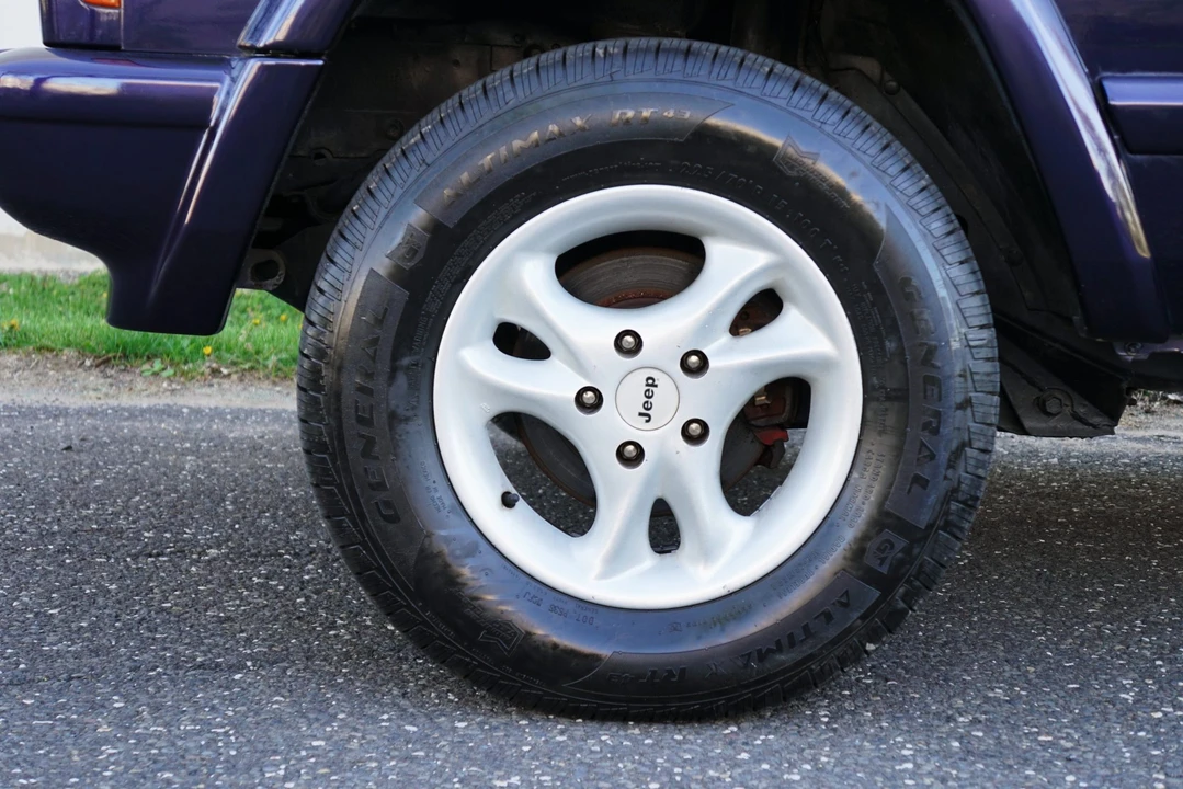 1998 Jeep XJ Cherokee - Image 28 of 31