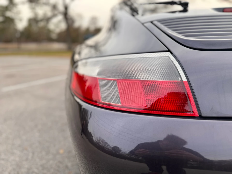 1998 Porsche 996 Carrera - Image 28 of 31