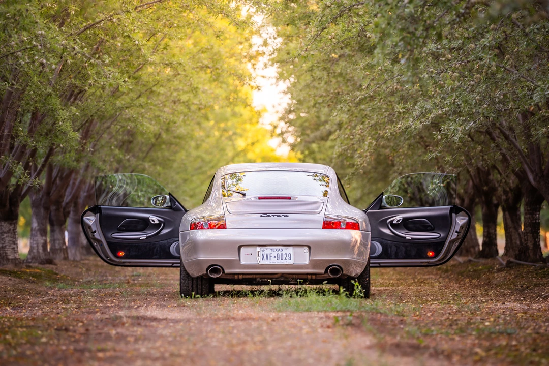1999 Porsche 996 Carrera - Image 12 of 31