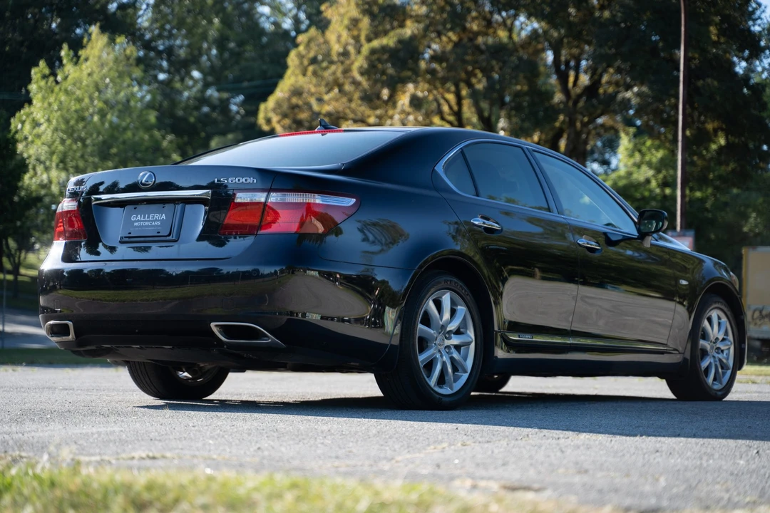2008 Lexus LS 4th Gen - Image 21 of 31