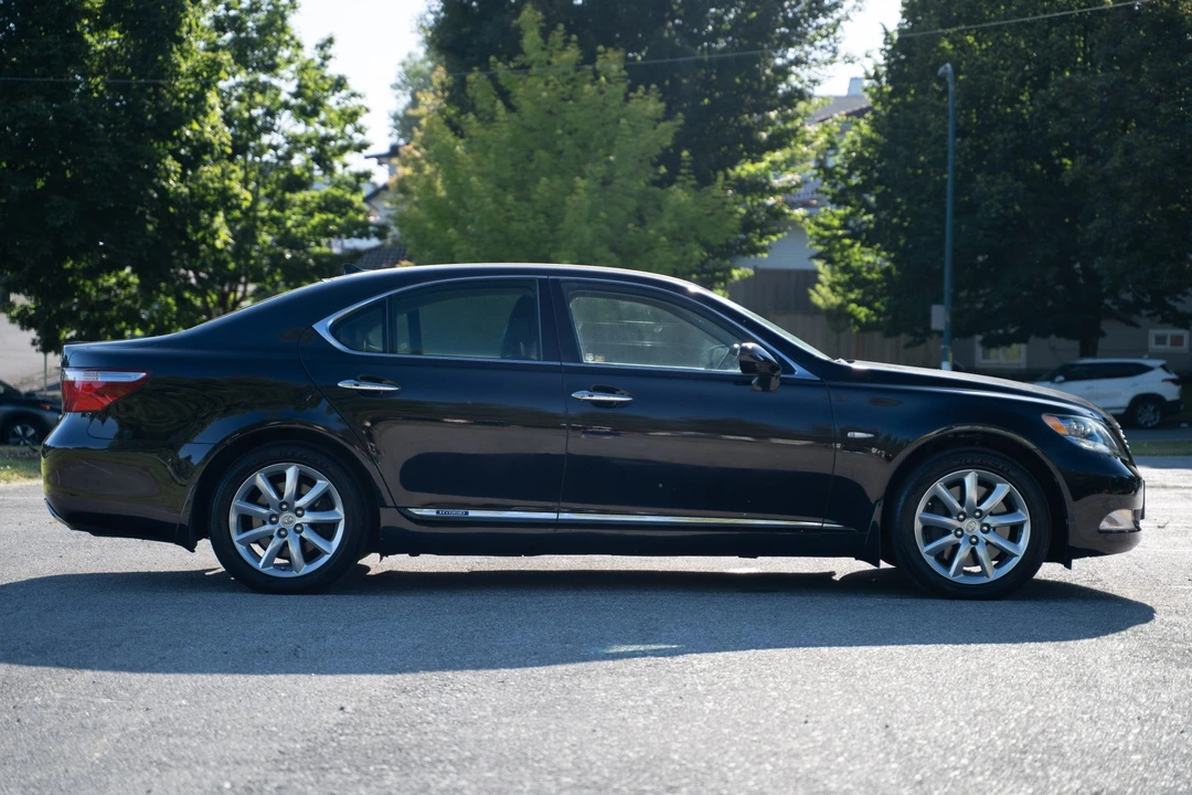 2008 Lexus LS 4th Gen - Image 22 of 31