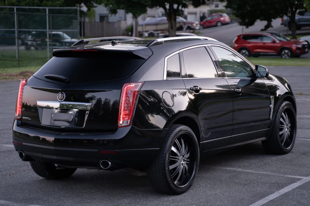 2011 Cadillac SRX - Image 18 of 31