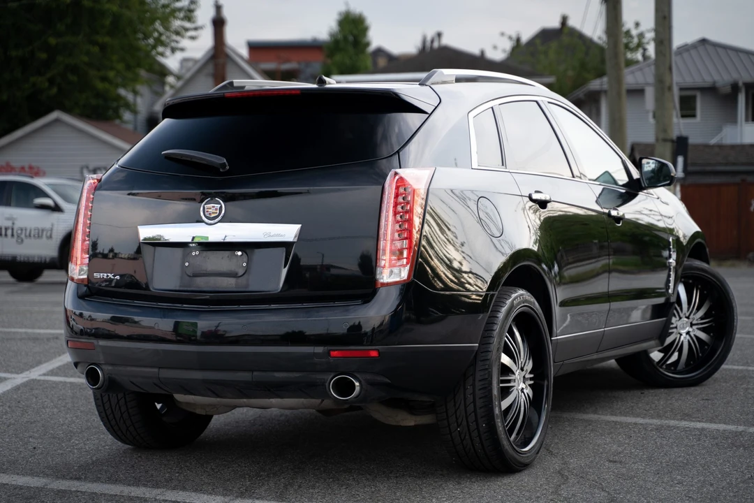 2011 Cadillac SRX - Image 15 of 31