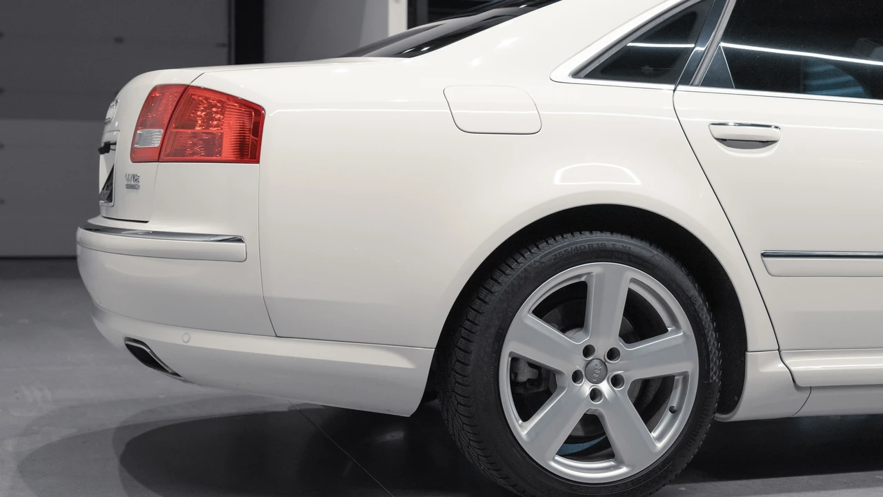 2005 Audi D3 A8 - Image 29 of 31