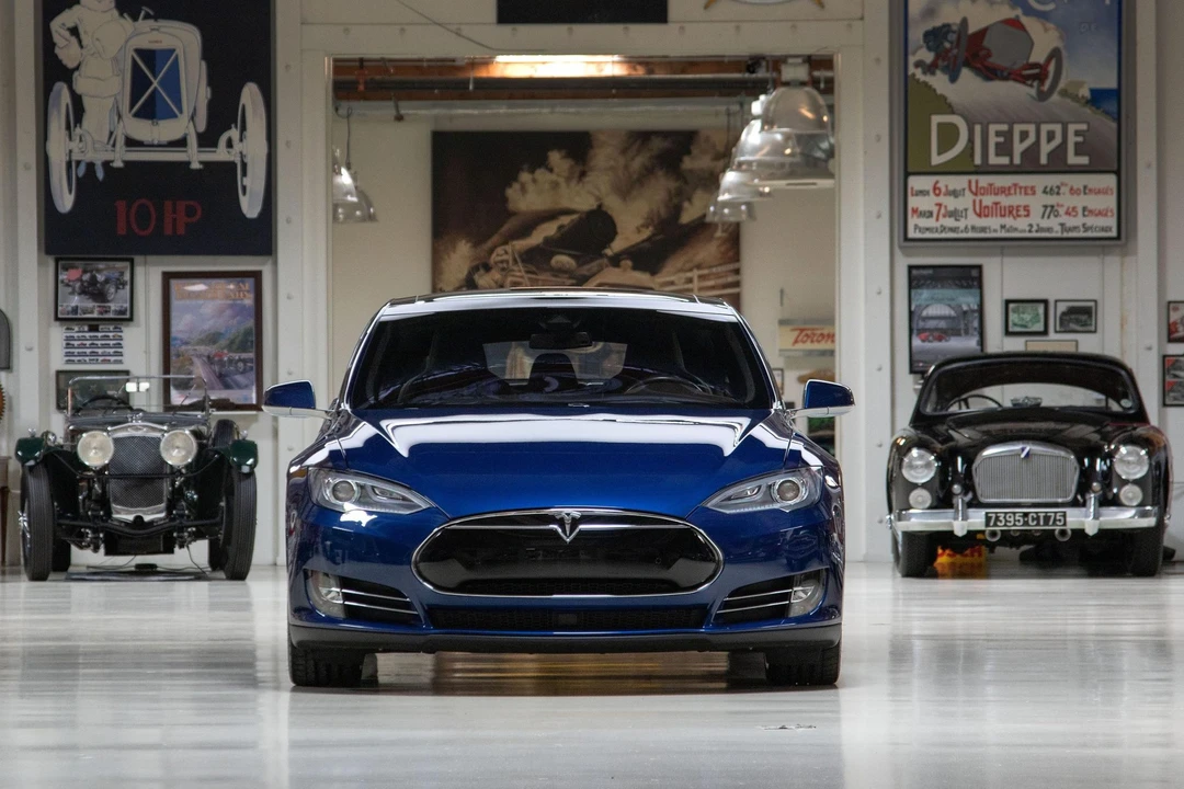 2015 Tesla Model S - Image 6 of 31