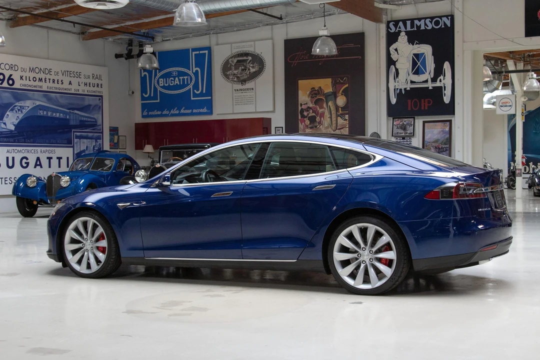2015 Tesla Model S - Image 16 of 31