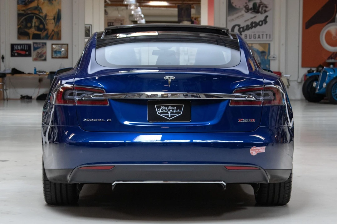 2015 Tesla Model S - Image 20 of 31