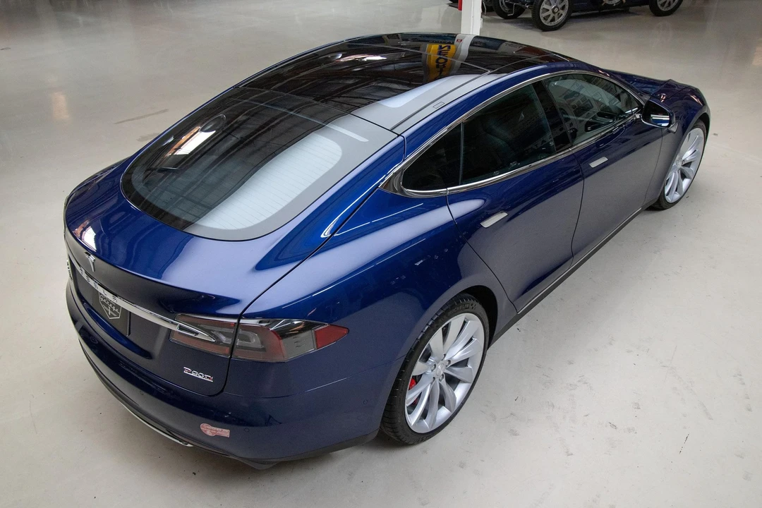 2015 Tesla Model S - Image 22 of 31