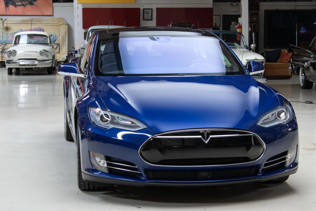2015 Tesla Model S - Image 31 of 31