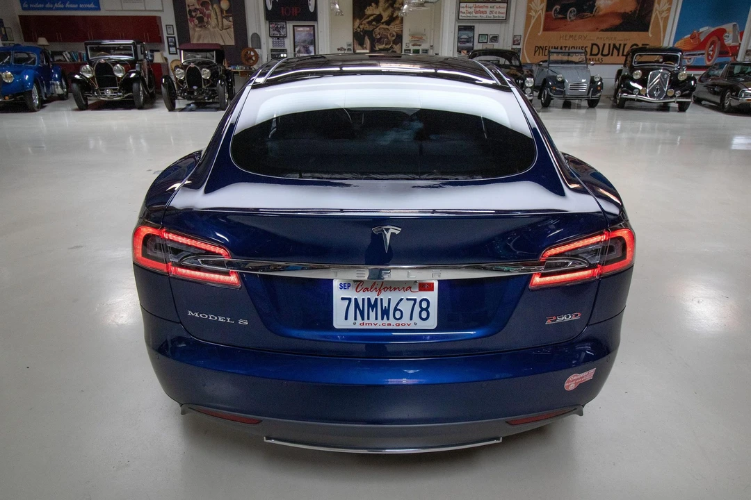 2015 Tesla Model S - Image 21 of 31
