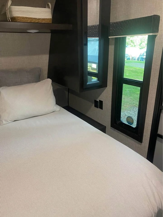 2022 Jayco Jay Flight SLX - Image 9 of 10