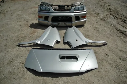 Mitsubishi Delica L400 Facelift Front End Nosecut