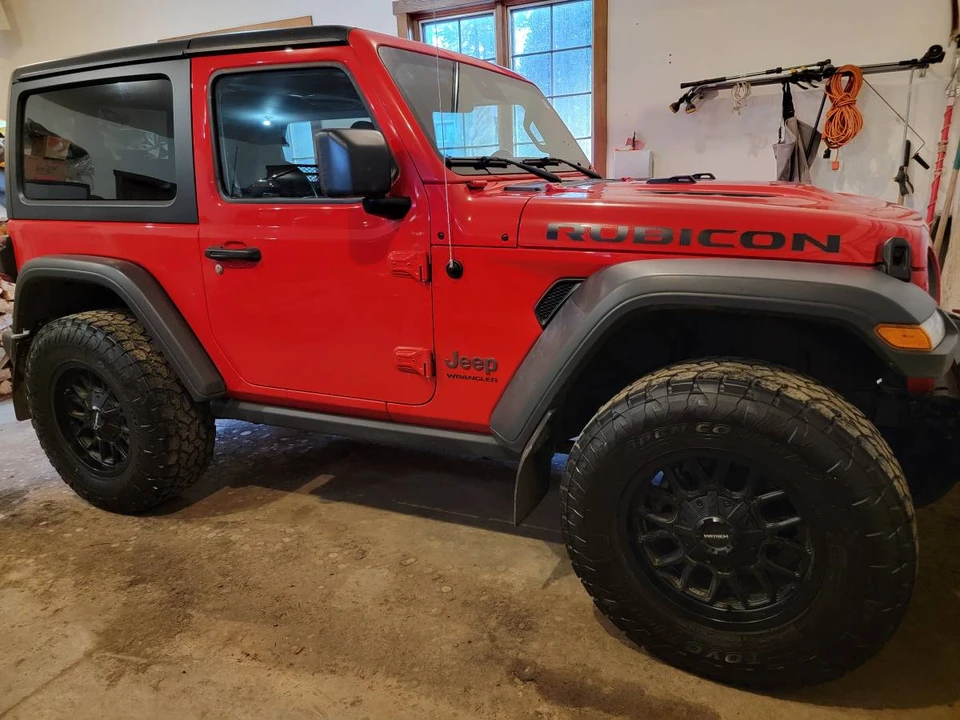 2021 Jeep JL Wrangler - Image 2 of 10