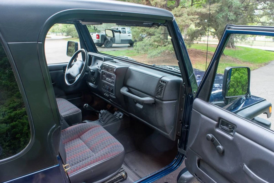 2000 Jeep TJ Wrangler - Image 4 of 9