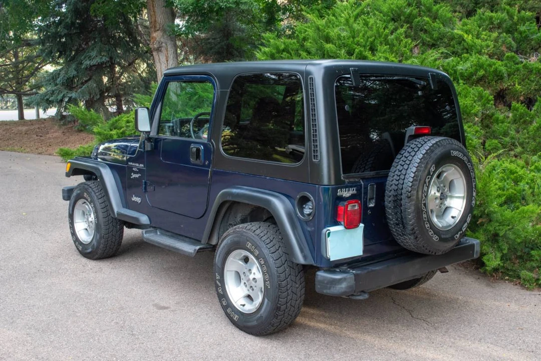 2000 Jeep TJ Wrangler - Image 2 of 9