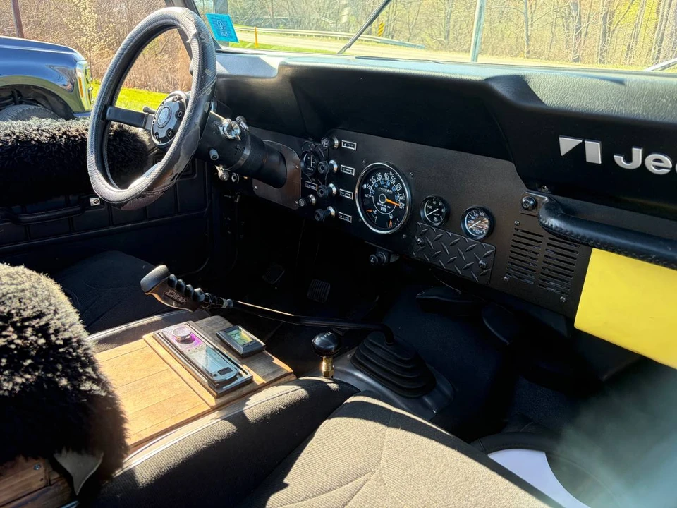 1982 Jeep Wrangler - Image 7 of 9