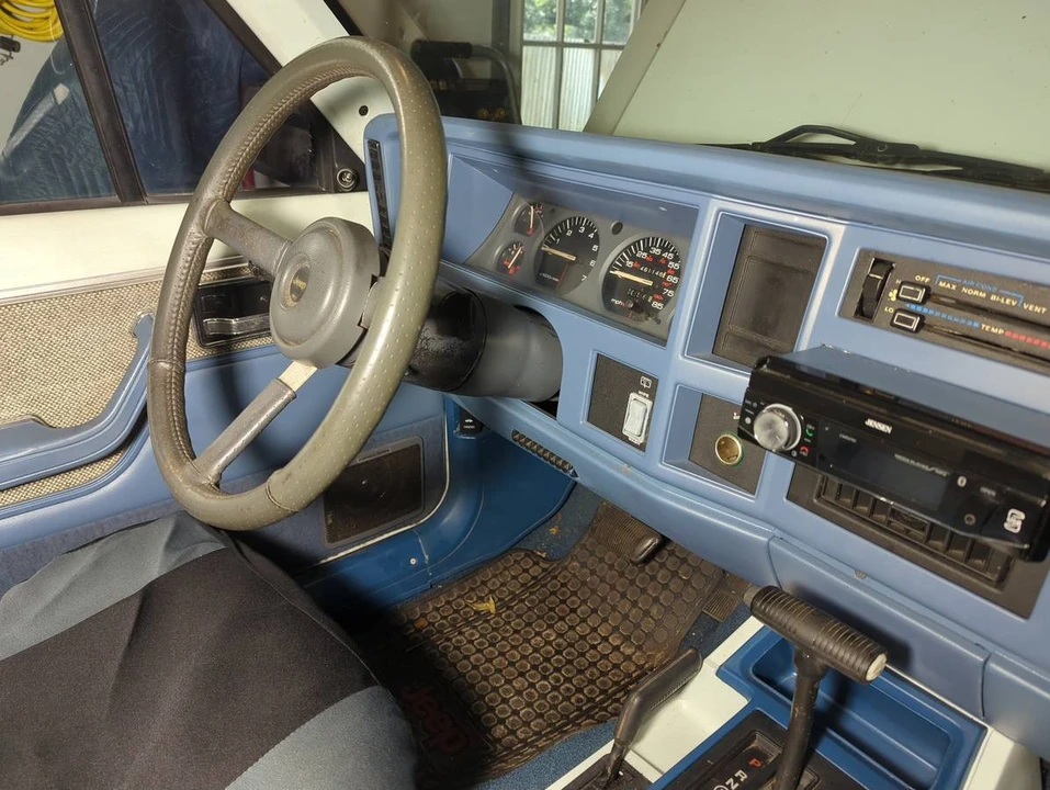 1992 Jeep XJ Cherokee - Image 6 of 10