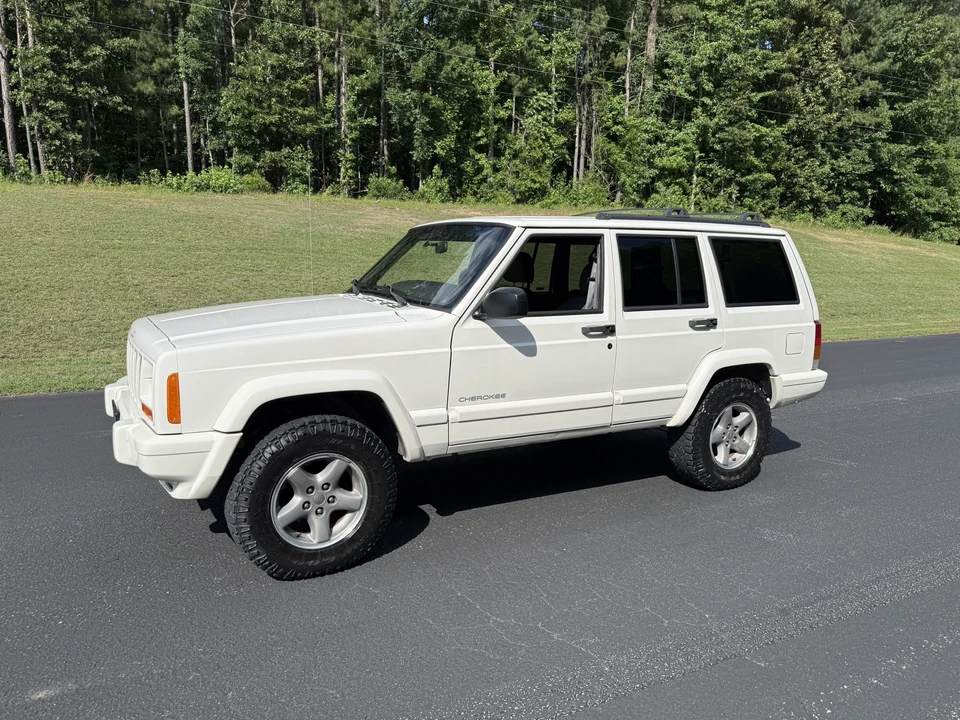 Jeep XJ Cherokee - Image 6 of 31