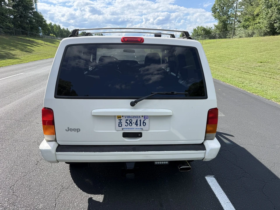 Jeep XJ Cherokee - Image 13 of 31