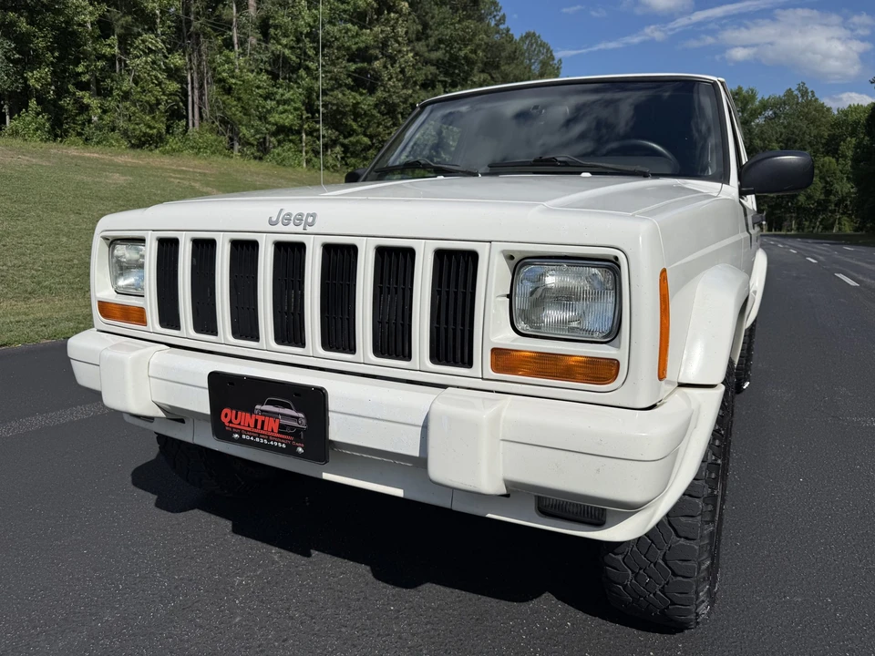 Jeep XJ Cherokee - Image 2 of 31