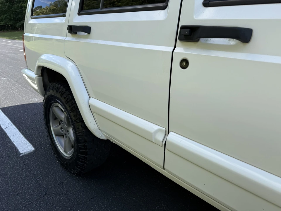 Jeep XJ Cherokee - Image 30 of 31