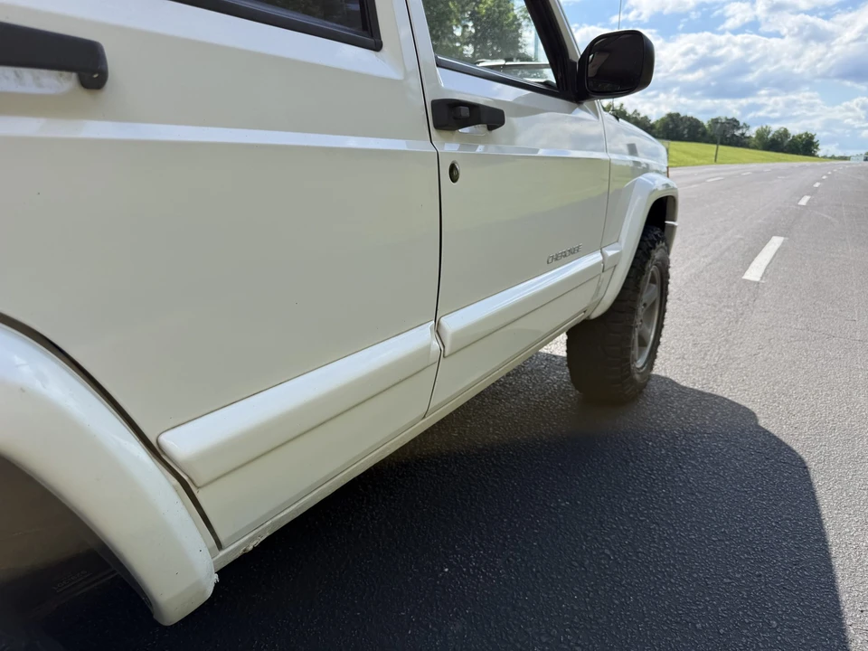 Jeep XJ Cherokee - Image 31 of 31
