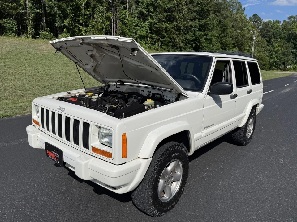 Jeep XJ Cherokee - Image 21 of 31