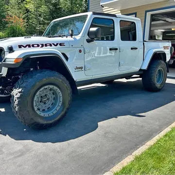 2023 Jeep Gladiator Mojave