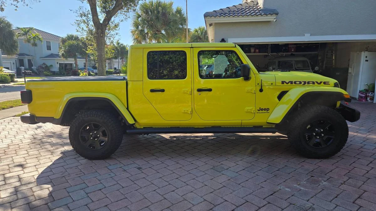 2023 Jeep JT Gladiator - Image 15 of 24