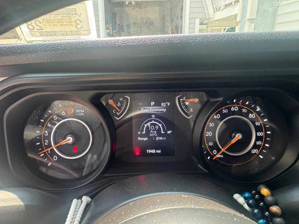 2025 Jeep JT Gladiator - Image 9 of 16