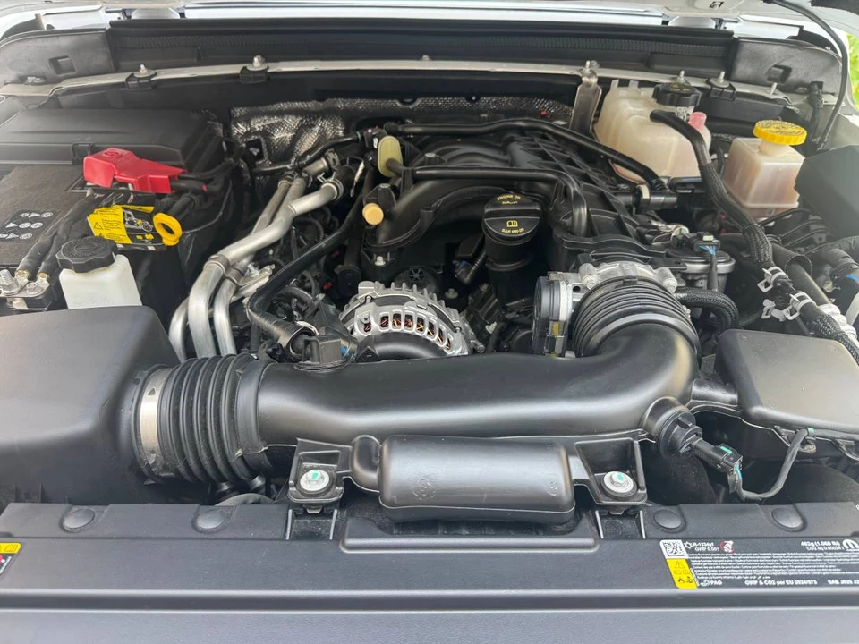 2025 Jeep JT Gladiator - Image 7 of 16