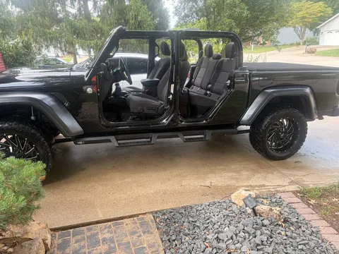 2020 Jeep Gladiator Sport