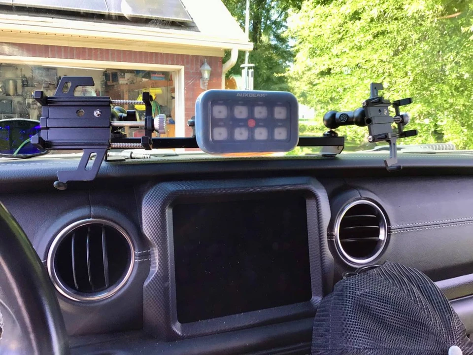 2020 Jeep JT Gladiator - Image 9 of 23