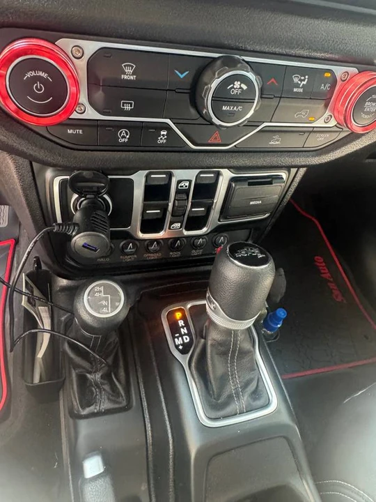 2025 Jeep JT Gladiator - Image 12 of 16