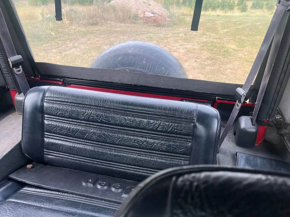 1993 Jeep YJ Wrangler - Image 5 of 11