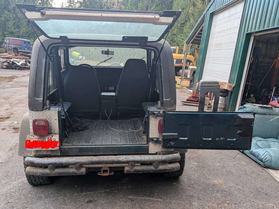 1995 Jeep YJ Wrangler - Image 4 of 5
