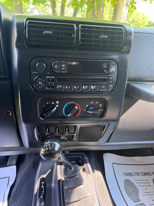 2004 Jeep TJ Wrangler - Image 6 of 7