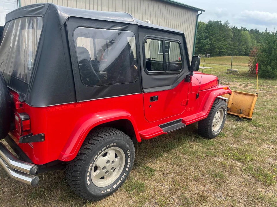 1993 Jeep YJ Wrangler - Image 8 of 11