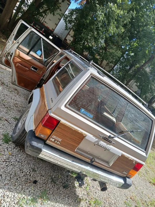 1984 Jeep SJ Wagoneer - Image 5 of 9