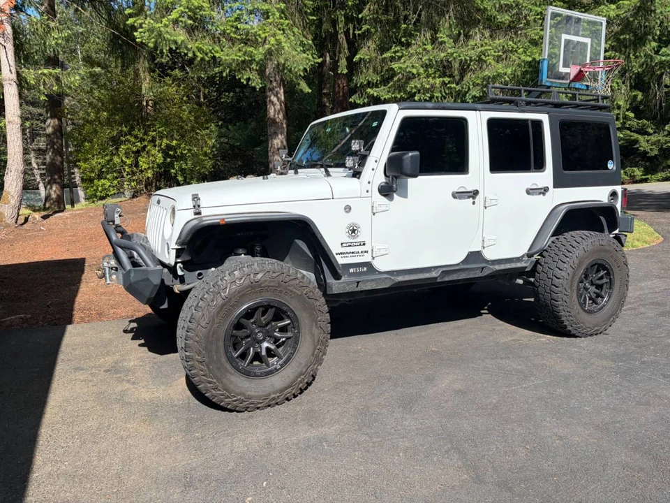 2016 Jeep JK Wrangler - Image 2 of 13
