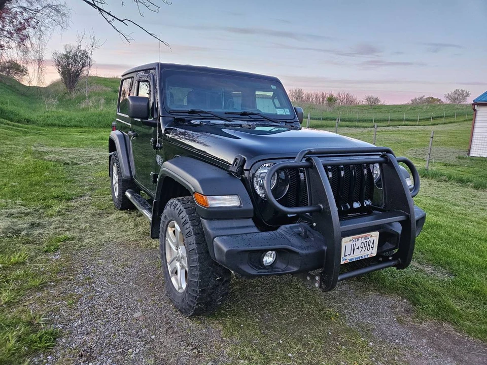 2019 Jeep JL Wrangler - Image 2 of 6